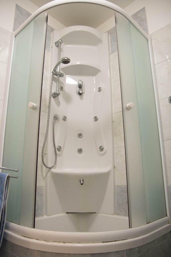 לאבין Apartman Juricic מראה חיצוני תמונה