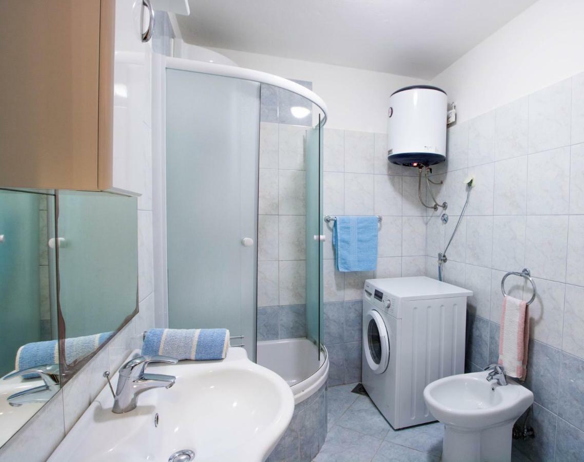 לאבין Apartman Juricic מראה חיצוני תמונה